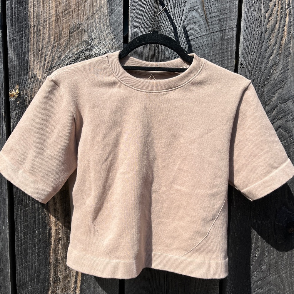 Knit cropped everlane shirt never worn